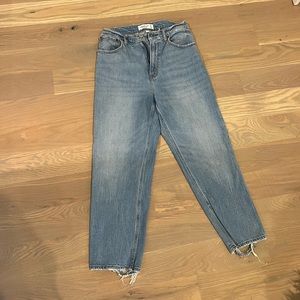 Abercrombie and Fitch Straight Curve Love Jeans Size 28